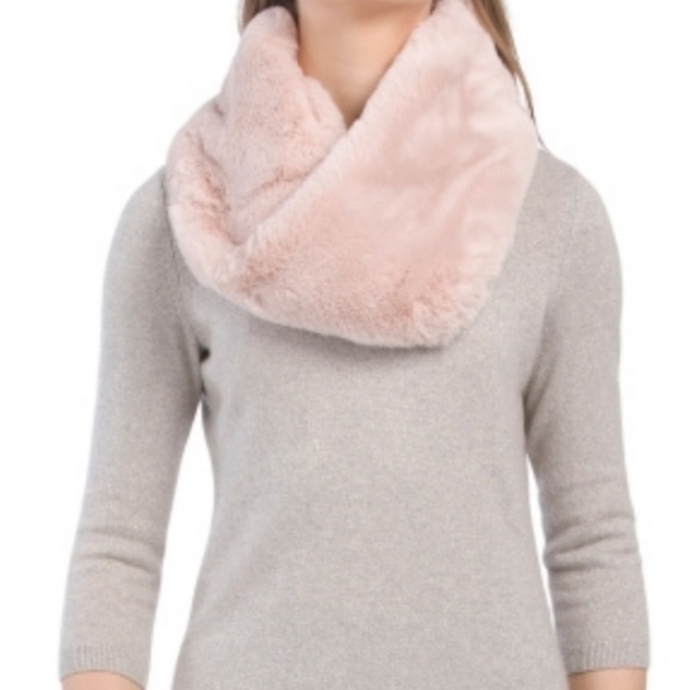 The Children’s Place‎ Infinity Soft Pink Faux Fur Girls Scarf